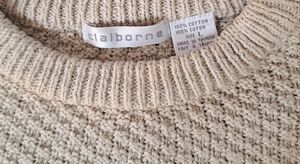 Claiborne mens crew neck sweater. Vintage size L 100% cotton. Beige with maroon